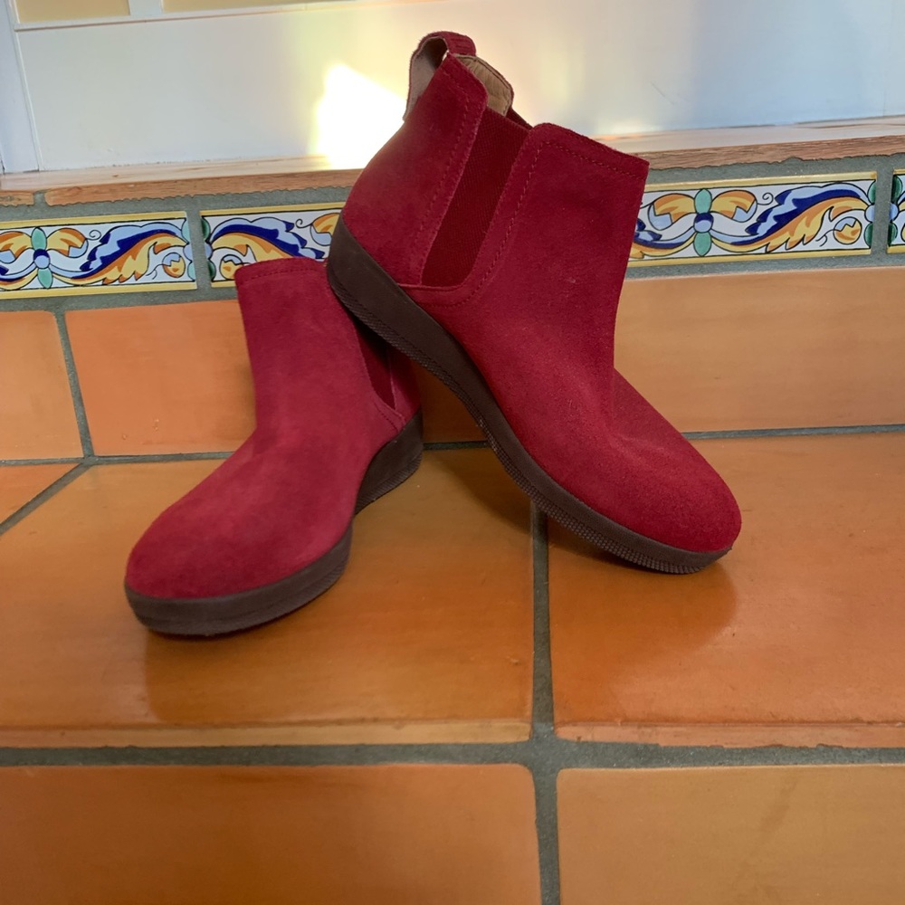 Fitflop booties RED …